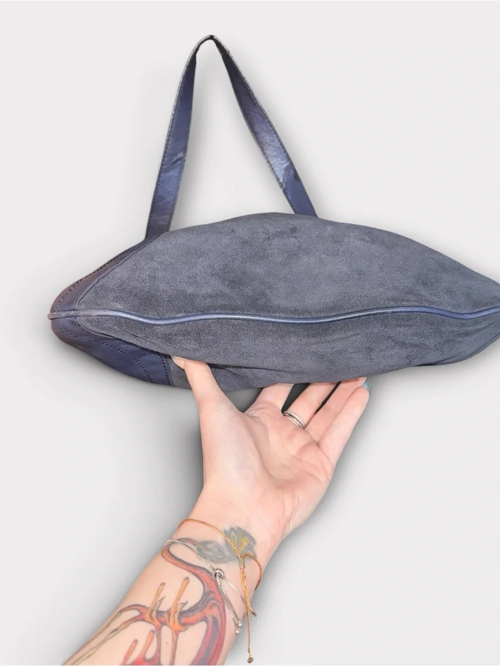 b. makowsky EUC Two-Tone Blue Suede & Leather Slouch Shoulder Bag